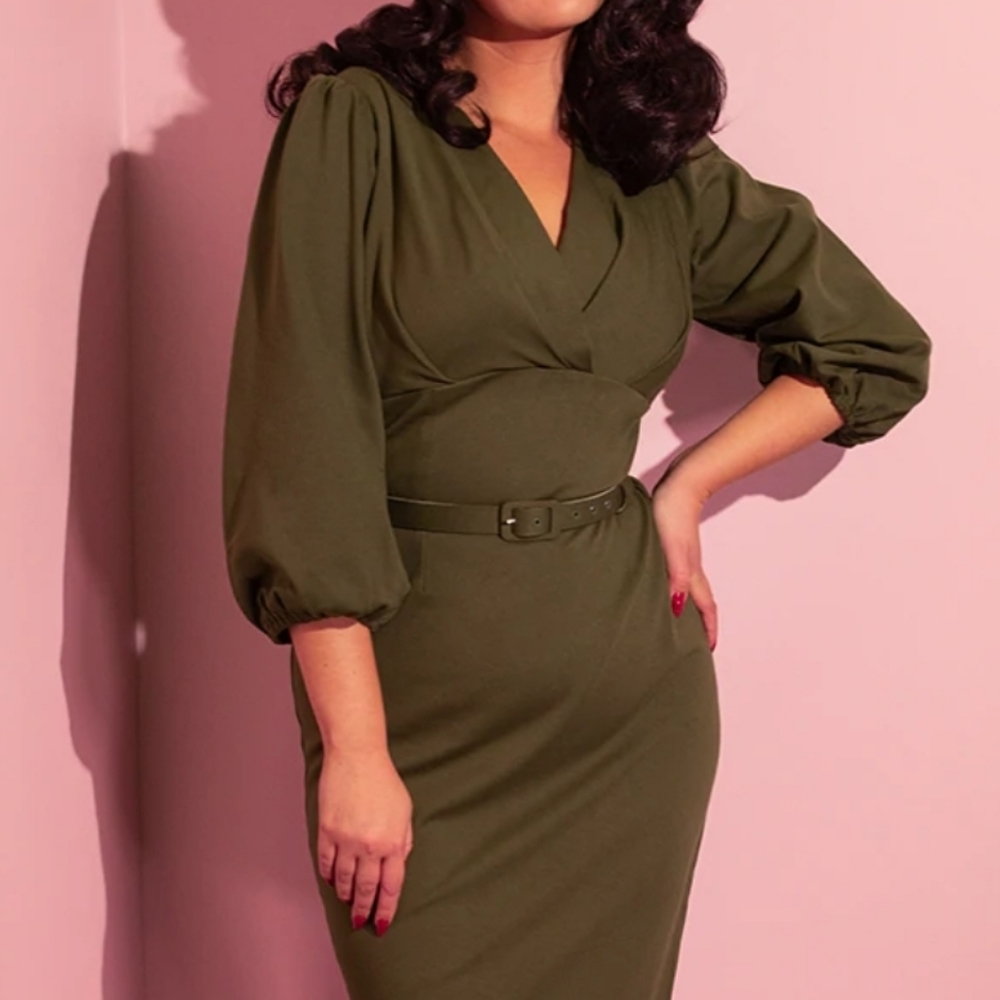 Vixen, Bawdy wiggle dress